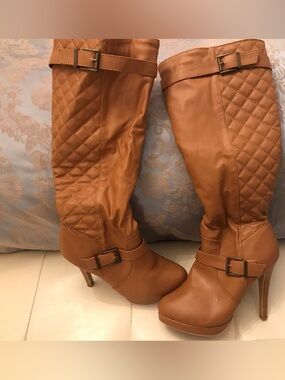 Women’s Quilted Tan Knee-High Heeled Boots with Buckle Detail